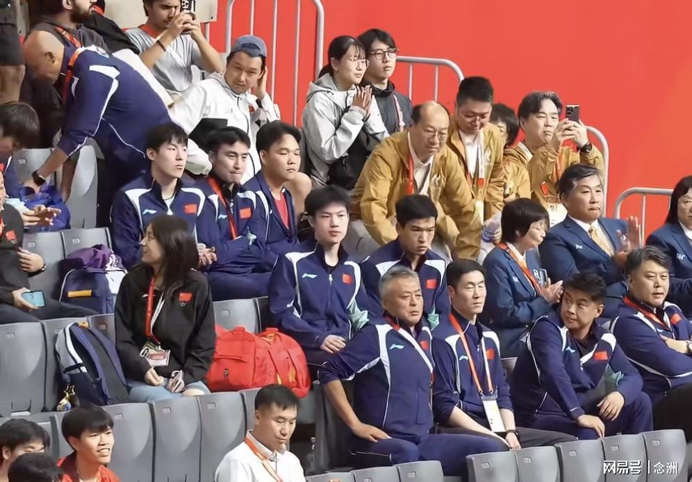 与我们共同致力于这充满希望和朝气的团队介绍图片